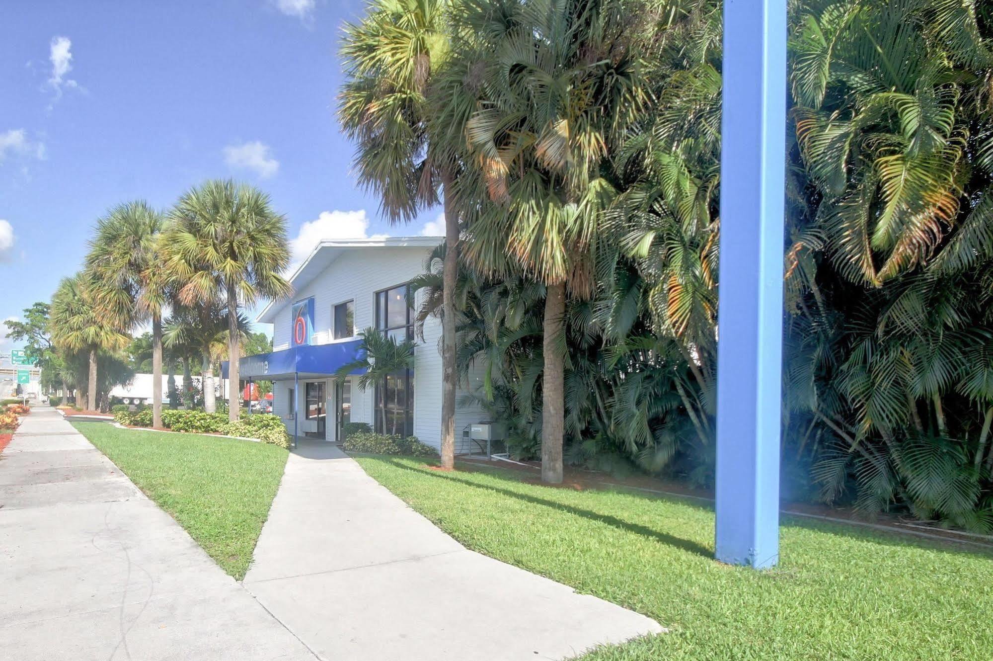 Motel 6-Fort Lauderdale, Fl Экстерьер фото