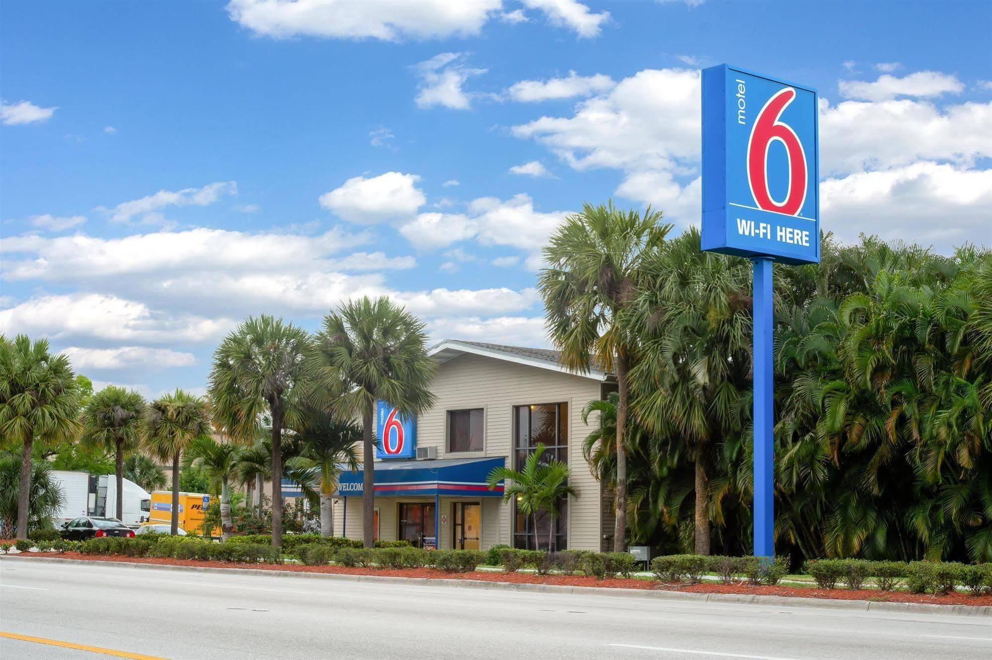 Motel 6-Fort Lauderdale, Fl Экстерьер фото