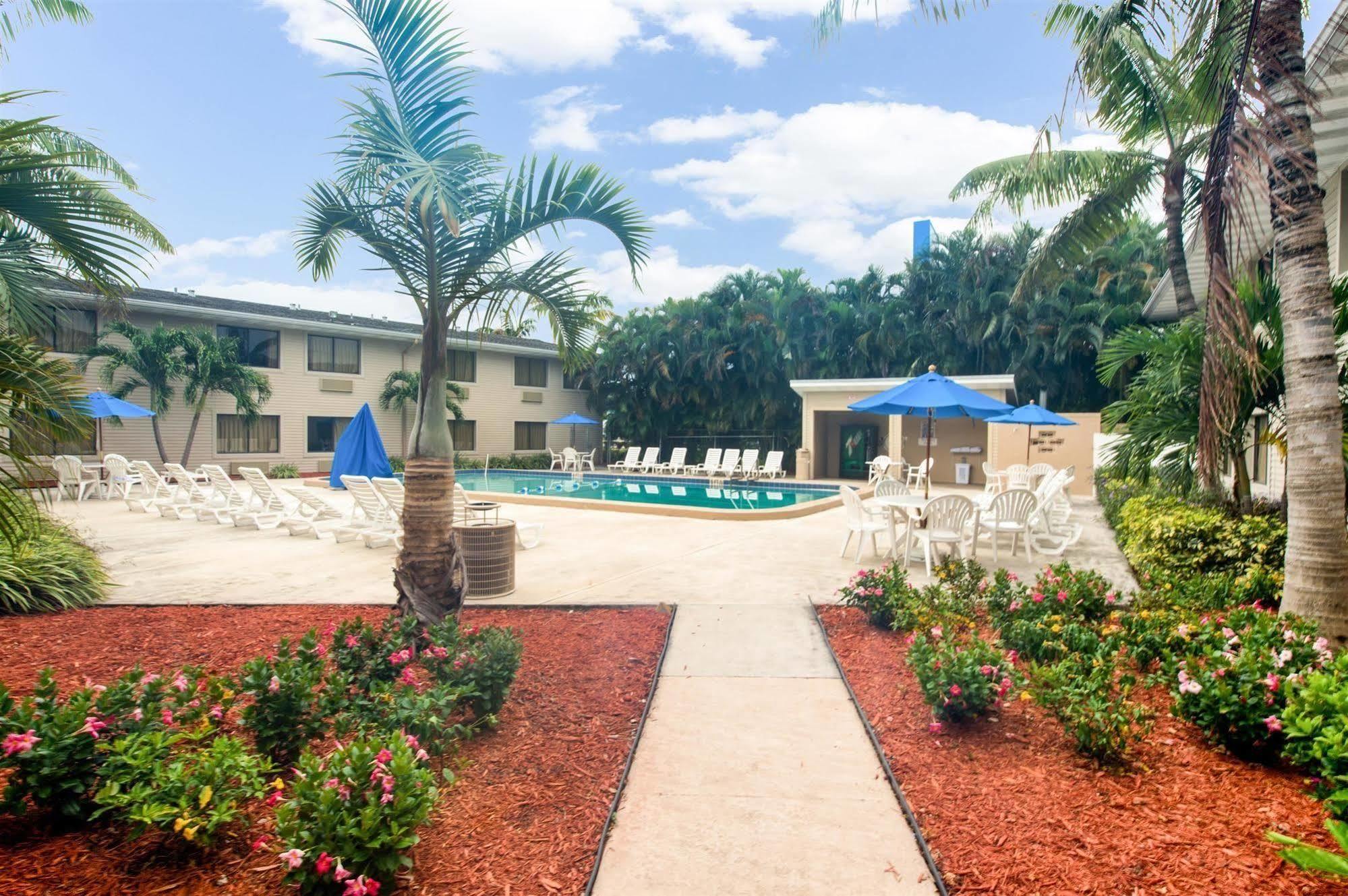 Motel 6-Fort Lauderdale, Fl Экстерьер фото